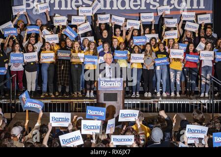 Iowa City, Iowa, États-Unis. Mar 8, 2019. Le sénateur Bernie SANDERS (I-VT) campagnes pour le président de l'Union Memorial de l'Iowa à Iowa City, Iowa le Vendredi, Mars 8, 2019. Credit : KC McGinnis/ZUMA/Alamy Fil Live News Banque D'Images