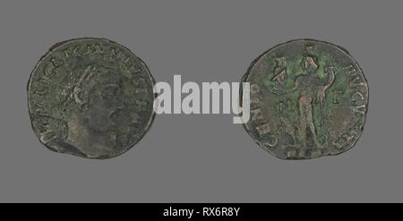 Follis (Coin) représentant l'Empereur Licinius. Roman, frappées à Alexandrie. Date : 312 AD. Dimensions : diam. 2,1 cm ; 3,45 g. Le bronze. Origine : Empire romain. Musée : le Chicago Art Institute. Auteur : romain antique. Banque D'Images