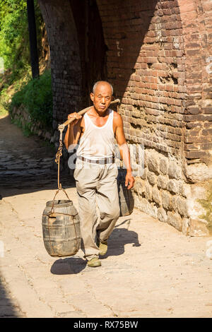 Août 2013 - Zhangbi Cun, Chine - scènes de la vie quotidienne dans les rues Zhangbi Cun, un village près de Pingyao célèbre pour la forteresse souterraine qui est le Banque D'Images