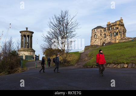 Édimbourg, Écosse - 9 février 2019 - Calton Hill, à l'est de la nouvelle ville, se trouve au bas de la rue Princes Street. Sur la colline a plusieurs monuments historiques Banque D'Images