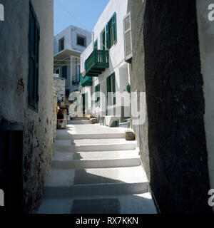 Insel Nisyros - Straße à Mandraki, Griechenland 1980 er. Street à Mandraki, Grèce 1980 Banque D'Images