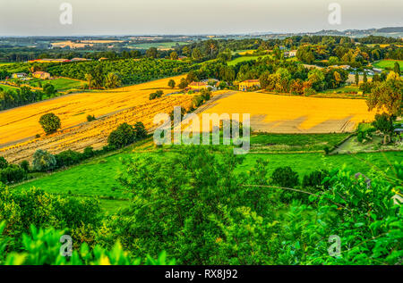 Avis de campagne à partir de la Vierge de Monbahus, Monbahus, Lot-et-Garonne, Aquitaine, France Nouvelle Banque D'Images