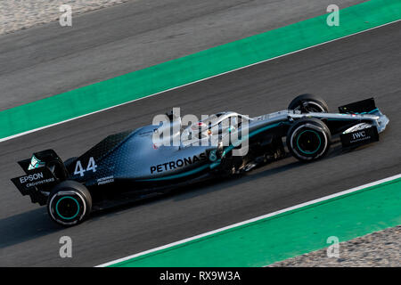 Barcelone, Espagne. 20 février 2019 - Lewis Hamilton (44) avec l'équipe Mercedes AMG F1 W10 de Mercedes roulant sur la voie de la F1 les essais d'hiver. Banque D'Images