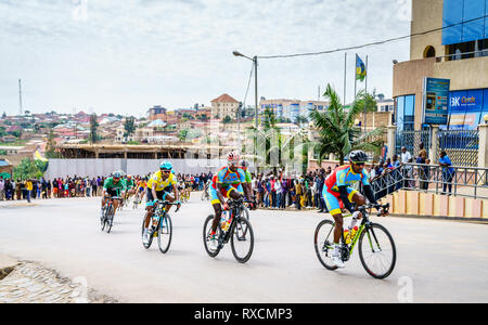 Muhanga, Rwanda, le 26 février 2019 : l'étape 3 du Tour du Rwanda cyclisme course dans la ville de Muhanga, Rwanda Banque D'Images