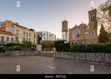 Athènes, Grèce - Novembre 6, 2018 : Cathédrale Métropolitaine d'Athènes situé dans place métropole dans la vieille ville d'Athènes. Banque D'Images