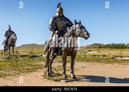 Tsonjin boldog, la Mongolie - le 14 septembre 2018 : statues de soldats de Gengis Khan à cheval. Banque D'Images