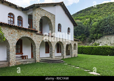 Bâtiment médiéval au Monastère Saint Leontius Vodoca près de la ville de Strumica, République de Macédoine du Nord Banque D'Images