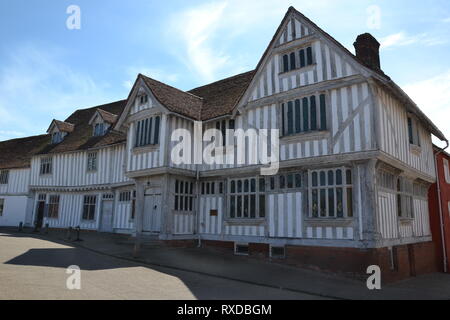 Guildhall, Lavenham Lavenham, Suffolk, UK. Journée ensoleillée. Banque D'Images
