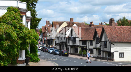 Tudor historique à colombages dans High Street, Lavenham Suffolk, UK. Journée ensoleillée. Banque D'Images