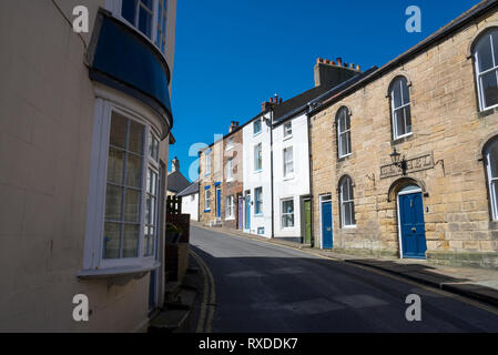 Street dans le pittoresque village côtier de Staithes, North Yorkshire, Angleterre. Banque D'Images