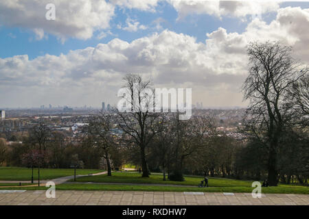 Londres, Royaume-Uni. 9 Mar 2019. Un jour ensoleillé mais venteux à Londres : PAl/Quezada-Neiman Crédit Alamy Live News Banque D'Images