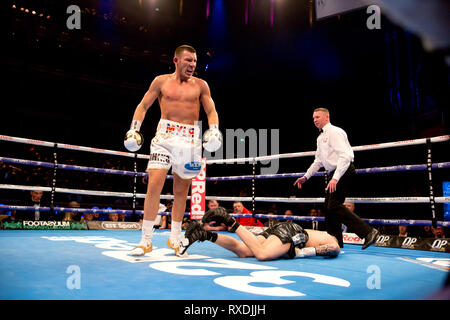 London uk 8 mars 2019 Boxing retourne au Royal Albert Hall de Londres Kensington gore Liam Williams bat joe mullender & dans le championnat de poids moyen britannique Liam Williams / Joe Mullender & Crédit : Dean Fardell/Alamy Live News Banque D'Images