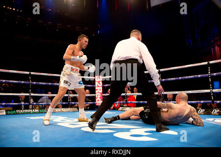 London uk 8 mars 2019 Boxing retourne au Royal Albert Hall de Londres Kensington gore Liam Williams bat joe mullender & dans le championnat de poids moyen britannique Liam Williams / Joe Mullender & Crédit : Dean Fardell/Alamy Live News Banque D'Images