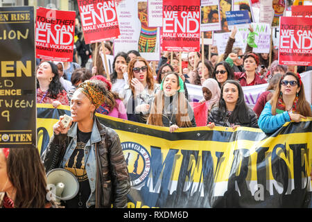 Londres, Royaume-Uni, le 9 mars 2019. Protestant contre les femmes à l'événement. Des milliers de femmes défilent dans le centre de Londres d'Oxford Street à Trafalgar Square pour protester pour la fin de la violence contre les femmes, pour la liberté et la justice dans l'événement annuel de millions de femmes. Le thème de cette année est 'jamais oublié'. Credit : Imageplotter/Alamy Live News Banque D'Images