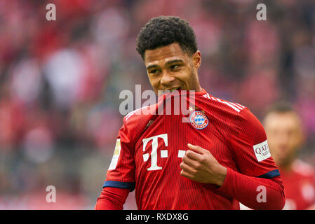 Munich, Allemagne. 09Th Mar, 2019. Serge GNABRY, FCB 22 demi-taille, portrait, Triste, Déçu, en colère, d'émotions, de déception, de frustration, frustration, tristesse, désespoir, désespoir, FC BAYERN MUNICH - VFL WOLFSBURG 6-0 - DFL RÈGLEMENT INTERDIT TOUTE UTILISATION DES PHOTOGRAPHIES comme des séquences d'images et/ou quasi-vidéo - 1.ligue de soccer allemand, Munich, le 09 mars 2019, la saison 2018/2019 journée 25, FCB, München, Crédit : Peter Schatz/Alamy Live News Banque D'Images