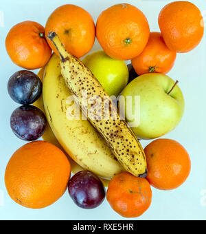 Composition de la vie toujours faite à partir d'une variété de délicieux fruits frais saison hiver Banque D'Images