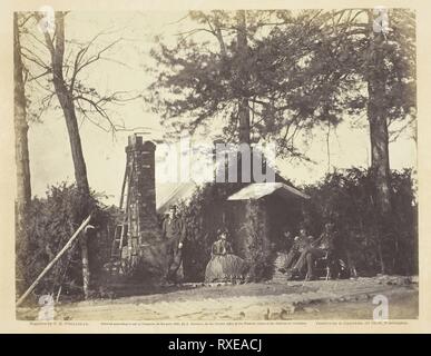 Architecture, Camp Brandy Station, Virginia. Timothy O'Sullivan ; American, né en Irlande, 1840-1882. Date : 1864. Dimensions : 17,7 x 22,9 cm (image/papier) ; 31,4 x 44,6 cm (page d'album). L'albumine, pl. 57 extrait de l'album 'Gardner's Photographic Sketch Book of the War, Volume II" (1866). Origine : Etats Unis. Musée : le Chicago Art Institute. Banque D'Images