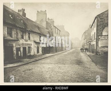 Main Street, Gorbals, regardant vers le sud. Thomas Annan ; écossais, 1829-1887. Date : 1868. Dimensions : 18,3 x 23,8 cm (image) ; 27,8 x 37,8 cm (papier). La plaque de photogravure, 36 du livre 'La Vieille Ferme & rues de Glasgow' (1900). Origine : Ecosse. Musée : le Chicago Art Institute. Banque D'Images