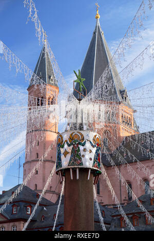 Marché de Noël et Cathédrale de Mayence, Mainz, Rhénanie-Palatinat, Allemagne Banque D'Images