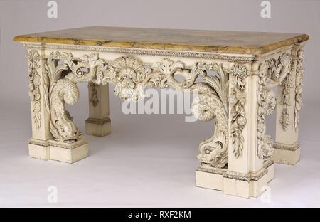 Dalle ou table de nuit. L'Angleterre ; Conception attribuées à William Kent (anglais, 1685-1748). Date : 1730-1740. Dimensions : 90,2 × 92,7 × 187,3 cm (35 1/2 x 73 3/4 x 36 1/2 in.). Pin peint avec Sienna original dessus marbre sculpté ; avec les dauphins, shellwork, et morte. Origine : Angleterre. Musée : le Chicago Art Institute. Banque D'Images