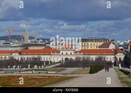 Wien, die Hauptstadt Österreichs : Im Belvedere-Park, Unteres Belvedere mit Stephanskirche Banque D'Images