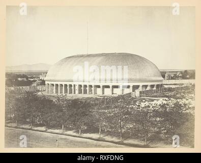 Grand Mormon Tabernacle, Salt Lake City. Andrew J. Russell ; American, 1830-1902. Date : 1868-1869. Dimensions : 15,3 x 20,4 cm (image/papier) ; 23,2 x 30,3 cm (page d'album). L'albumine, pl. XXVII de l'album "Photos de Rocky Mountain Scenery' (1870). Origine : Etats Unis. Musée : le Chicago Art Institute. Auteur : Andrew Joseph Russell. Banque D'Images