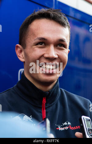 Barcelone, Espagne. 26 février 2019 - Alexander Albon de la Thaïlande avec 23 Scuderia Toro Rosso STR14 portrait Honda jour 5 de F1 les essais d'hiver. Banque D'Images