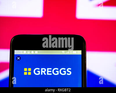 Greggs plc logo de l'entreprise vu affichée sur téléphone intelligent. Banque D'Images