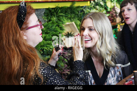 Les célébrités assister à l'ouverture de Burt's Bees Covent Garden de pop up shop qui célèbre le lancement de sa gamme de cosmétiques couleur comprend : Donna Air Quand : 06 Feb 2019 Crédit : Joe Pepler/WENN.com/PinPep Banque D'Images