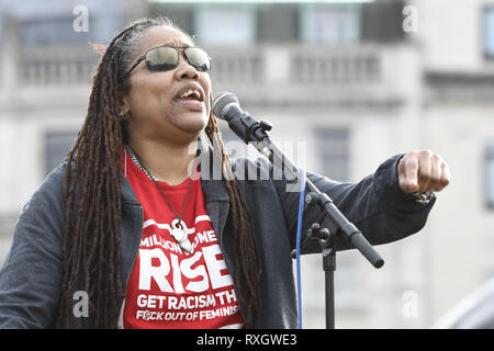 London, Greater London, UK. Mar 9, 2019. Le président a prononcé un discours passionné de protestataires à l'ascension de millions de femmes, rassemblement à Londres.Des milliers de femmes ont défilé dans le centre de Londres pour un rassemblement à Trafalgar Square à Londres demander la liberté et la justice et la fin de la violence des hommes contre eux. '' 'Jamais oublié' a été cette année, le thème de mars et les participants ont célébré la vie des filles et des femmes qui ont été tués par la violence des hommes. Credit : Andres Pantoja SOPA/Images/ZUMA/Alamy Fil Live News Banque D'Images