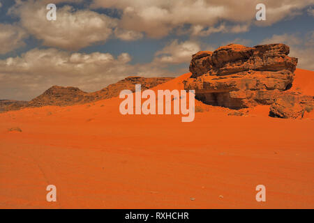 Magnifique paysage de désert et montagnes. Wadi Rum, Jordanie. Banque D'Images