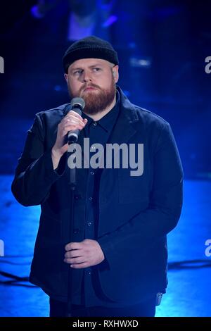 Performancers lors de la 69 e Festival de la chanson italienne de Sanremo avec : Tom Walker Quand : 06 Feb 2019 Credit : IPA/WENN.com **Uniquement disponible pour publication au Royaume-Uni, USA, Allemagne, Autriche, Suisse** Banque D'Images