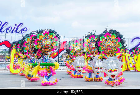 Les participants au Festival Dinagyang à Iloilo Philippines Banque D'Images