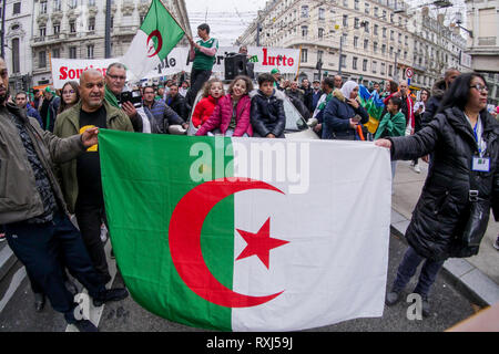 Manifestations de la diaspora algérienne Abdelaziz Bouteflika 5e candidature au poste présidentiel, Lyon, France Banque D'Images