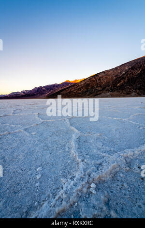 Bassin de Badwater au coucher du soleil Banque D'Images