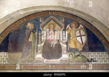 Vierge à l'enfant avec l'archange Michel et Saint Louis de Toulouse, fresque de l'école de Giotto, Basilica di Santa Croce Banque D'Images