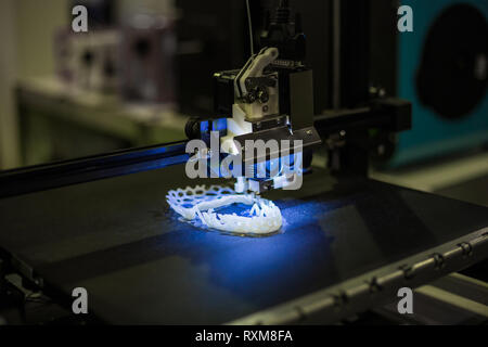 Trois dimensions automatique de l'imprimante impression 3D de la machine modèle en plastique Banque D'Images