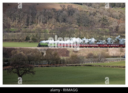 L'Imaculate Mayflower 61306 locomative à vapeur sur l'catherdrals Mars Express 2019 Banque D'Images