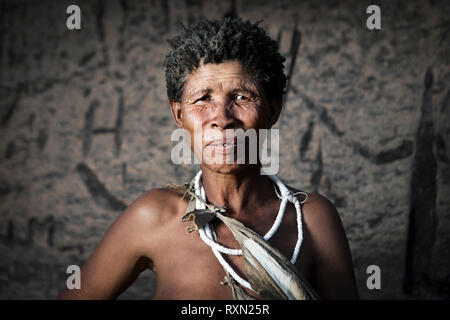 Portrait d'une Ju'hoansi Bushmen San femme Banque D'Images