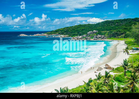 Vue imprenable sur la Grande Anse beach situé sur l'île de La Digue, Seychelles Banque D'Images