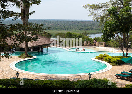 Piscine de Paraíba Safari Lodge à côté de Victoria nil dans Murchison Falls National Park, au nord de l'Ouganda, l'Afrique de l'Est Banque D'Images