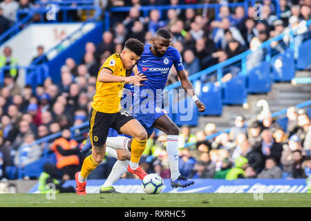 Londres, Royaume-Uni. 10 Mar 2019. Morgan Gibbs-White de Wolverhampton Wanderers lors de la Premier League match entre Wolverhampton Wanderers et Chelsea à Stamford Bridge, Londres, Angleterre le 10 mars 2019. Photo par Adamo Di Loreto. Usage éditorial uniquement, licence requise pour un usage commercial. Aucune utilisation de pari, de jeux ou d'un seul club/ligue/dvd publications. Credit : UK Sports Photos Ltd/Alamy Live News Banque D'Images