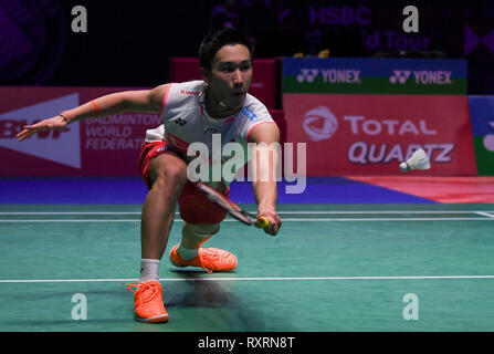 Arena Birmingham, Birmingham, Royaume-Uni. Mar 10, 2019. Yonex All England Open Badminton Championships, jour 5 ; finale de mens, Kento MOMOTA du Japon contre Viktor AKIYUKI NOSAKA du Danemark ; Kento MOMOTA du Japon plonge pour une photo Credit : Action Plus Sports/Alamy Live News Banque D'Images