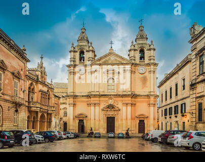 Mdina, Malte : la Cathédrale St Paul est une église catholique baroque. Architecture maltaise médiévale Banque D'Images