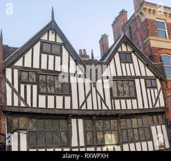 De style Tudor du 16e siècle à colombage bâtiment en noir et blanc. Sir Thomas Herbert's House situé au trottoir, New York. Banque D'Images