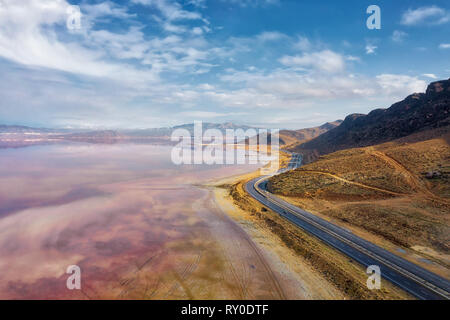 Lac Rose Maharlou près de Shiraz en Iran, prendre en janvier 2019 prises en hdr Banque D'Images