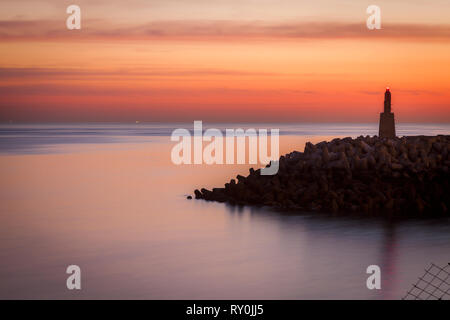Lever du soleil dans la ville de Koweït. La ville de Koweït, Koweït. Banque D'Images