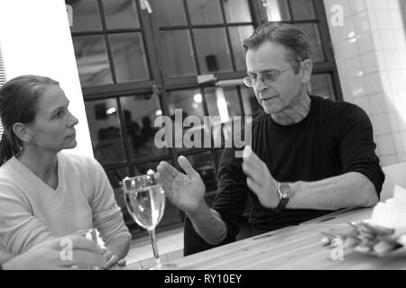 Allemagne, Essen, 24.11.2008 : Dance legend Mikhail Baryshnikov en conversation après un gala de danse à PACT Zollverein dans le cadre de l'Internationale, Deuts Banque D'Images