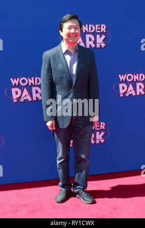 Westwood, CA, USA. Mar 10, 2019. LOS ANGELES - jan 10 : Ken Jeong au Wonder Park en première mondiale au Théâtre du Village Le 10 mars 2019 à Westwood, CA Crédit : Kay Blake/ZUMA/Alamy Fil Live News Banque D'Images