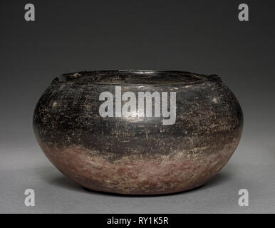 Black-Topped Bol, 4000-3000 BC. L'Egypte, période prédynastique, début de Naqada II. Limon du Nil ; diamètre : 14,6 cm (5 3/4 in.) ; diamètre de bouche : 11,5 cm (4 1/2 in.) ; total : 7,6 cm (3 po Banque D'Images